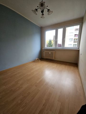 Mieszkanie 4-pokojowe Nowa Ruda Słupiec, os. Wojska Polskiego. Zdjęcie 4