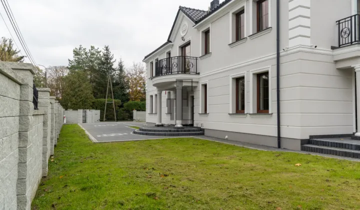 dom wolnostojący, 9 pokoi Konstancin-Jeziorna, ul. Przyjacielska