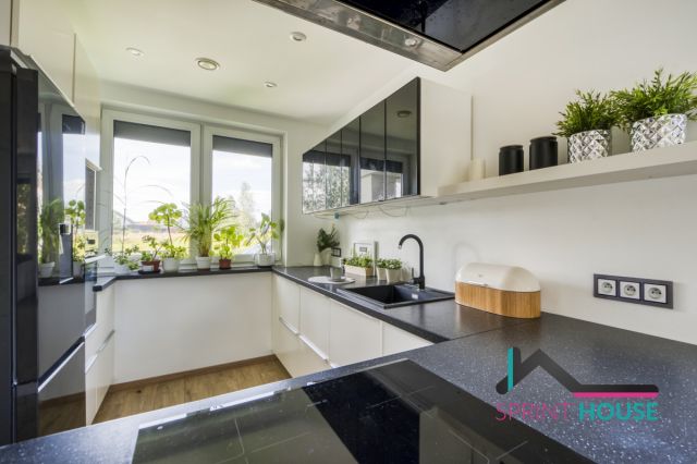 Mieszkanie 6-pokojowe Głosków, ul. Pustułki. Zdjęcie 4