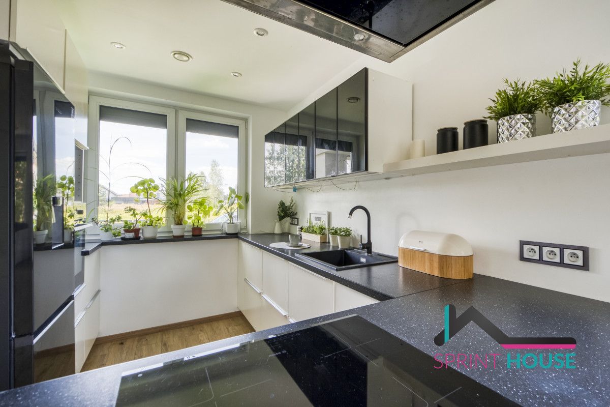 Mieszkanie 6-pokojowe Głosków, ul. Pustułki. Zdjęcie 4