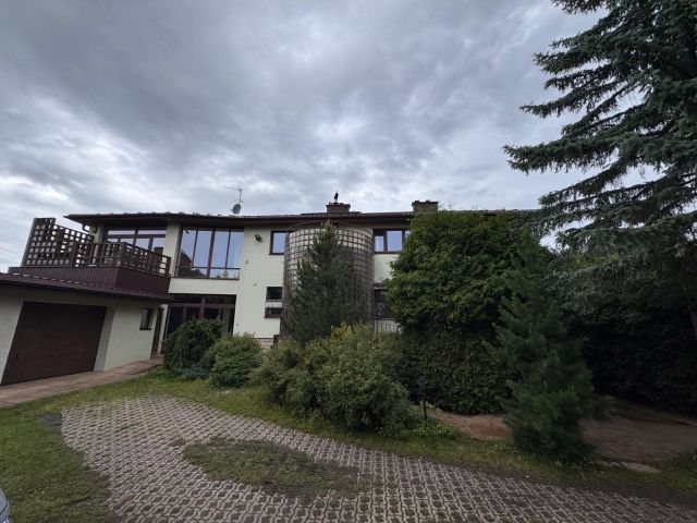 dom wolnostojący, 10 pokoi Antoniówka, ul. Jagodowa. Zdjęcie 1