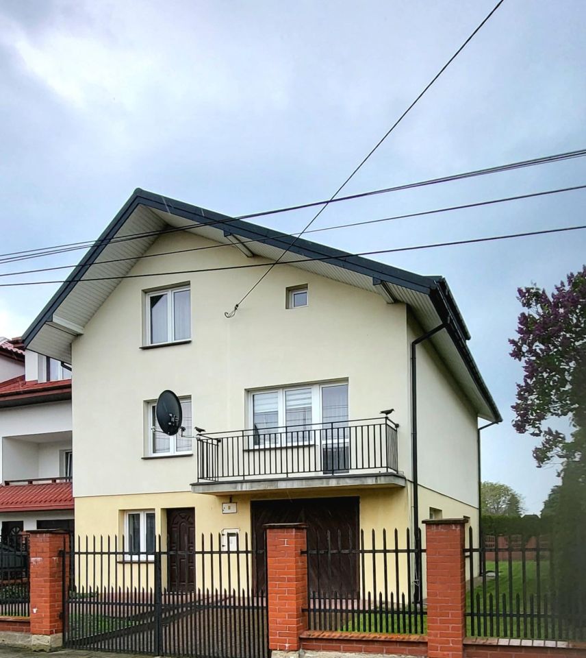 dom wolnostojący, 7 pokoi Leszno, ul. Bohaterów Puszczy Kampinoskiej. Zdjęcie 1