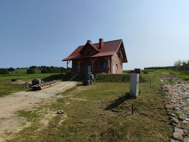 dom wolnostojący, 6 pokoi Ubrzeż. Zdjęcie 1