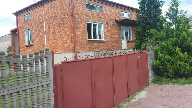 dom wolnostojący, 4 pokoje Szczerców, ul. Mickiewicza. Zdjęcie 1