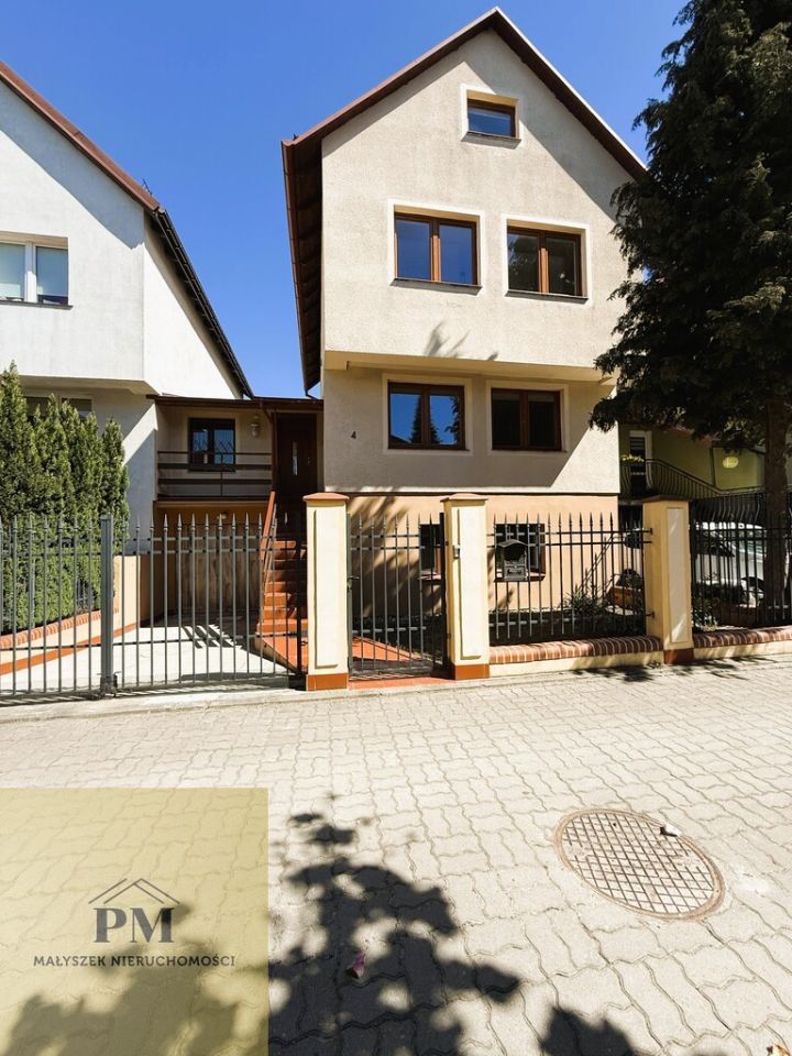 dom szeregowy, 8 pokoi Koszalin, ul. Śmiała. Zdjęcie 1