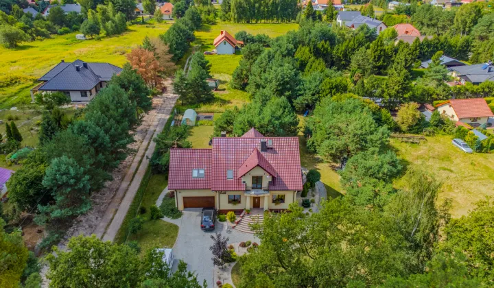dom wolnostojący, 6 pokoi Janików, ul. Sportowa