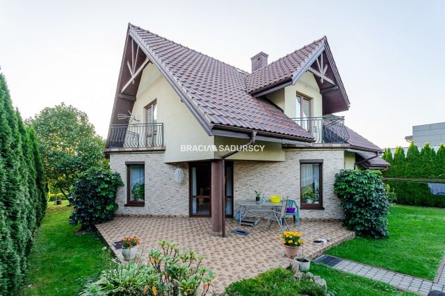 dom wolnostojący, 6 pokoi Kocmyrzów, ul. Jagiellońska. Zdjęcie 1