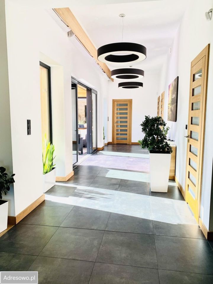 dom wolnostojący, 5 pokoi Konstancin-Jeziorna, ul. Kołobrzeska. Zdjęcie 5