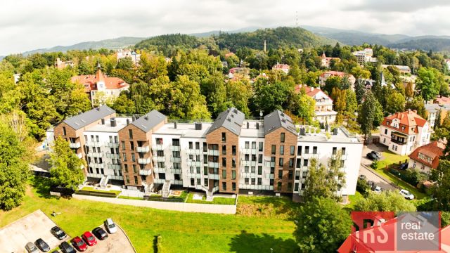 Mieszkanie 3-pokojowe Kudowa-Zdrój, ul. Zesłańców Sybiru. Zdjęcie 1