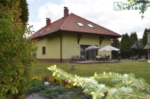 dom wolnostojący, 9 pokoi Łącza, ul. Szkolna