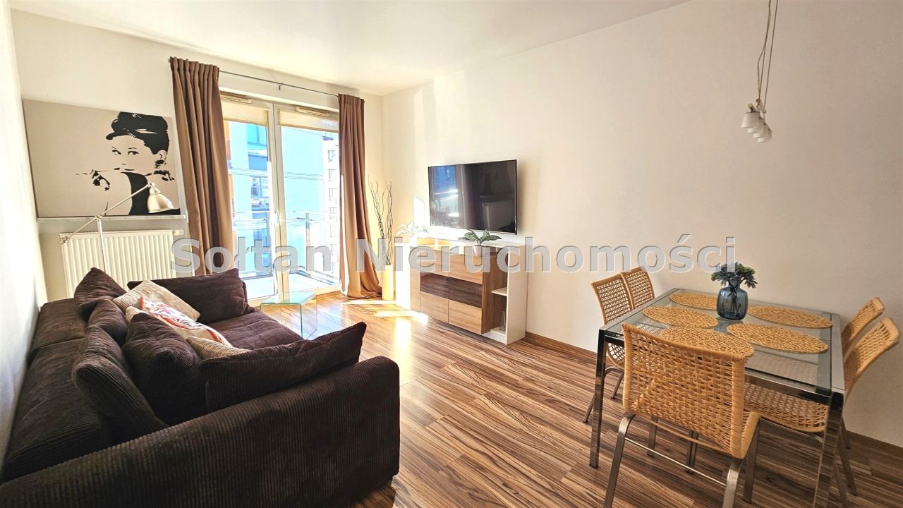 Mieszkanie 3-pokojowe Warszawa Gocław, ul. gen. Tadeusza Bora-Komorowskiego. Zdjęcie 4