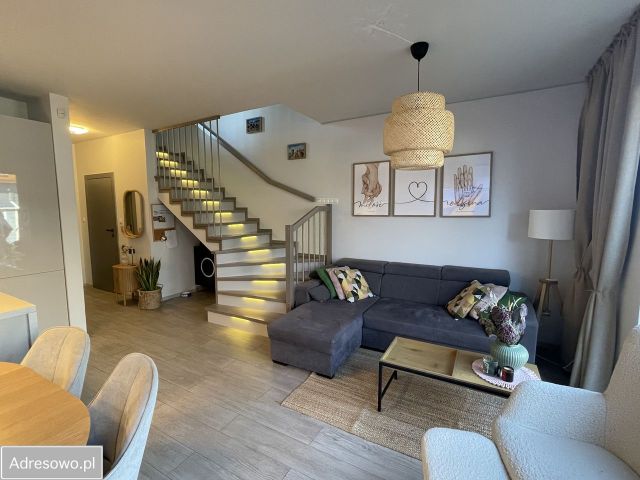 Mieszkanie 4-pokojowe Kosakowo. Zdjęcie 1