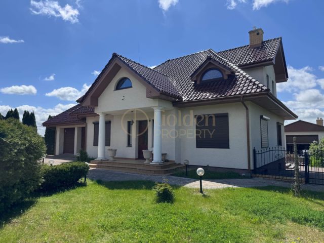 dom wolnostojący, 7 pokoi Chwaszczyno, ul. Wąska. Zdjęcie 1