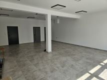 Lokal Biała Rawska, pl. Wolności. Zdjęcie 2