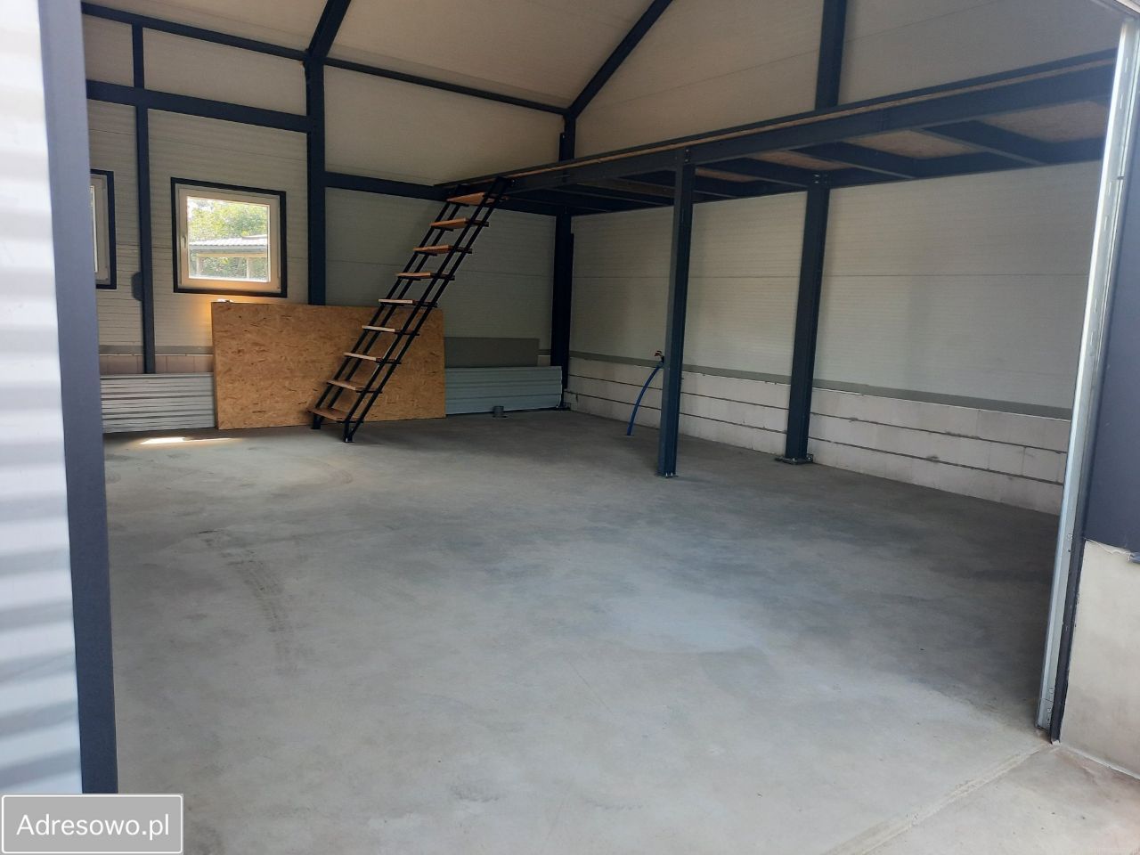 Hala/magazyn Masłów Drugi, ul. ks. Józefa Marszałka. Zdjęcie 4