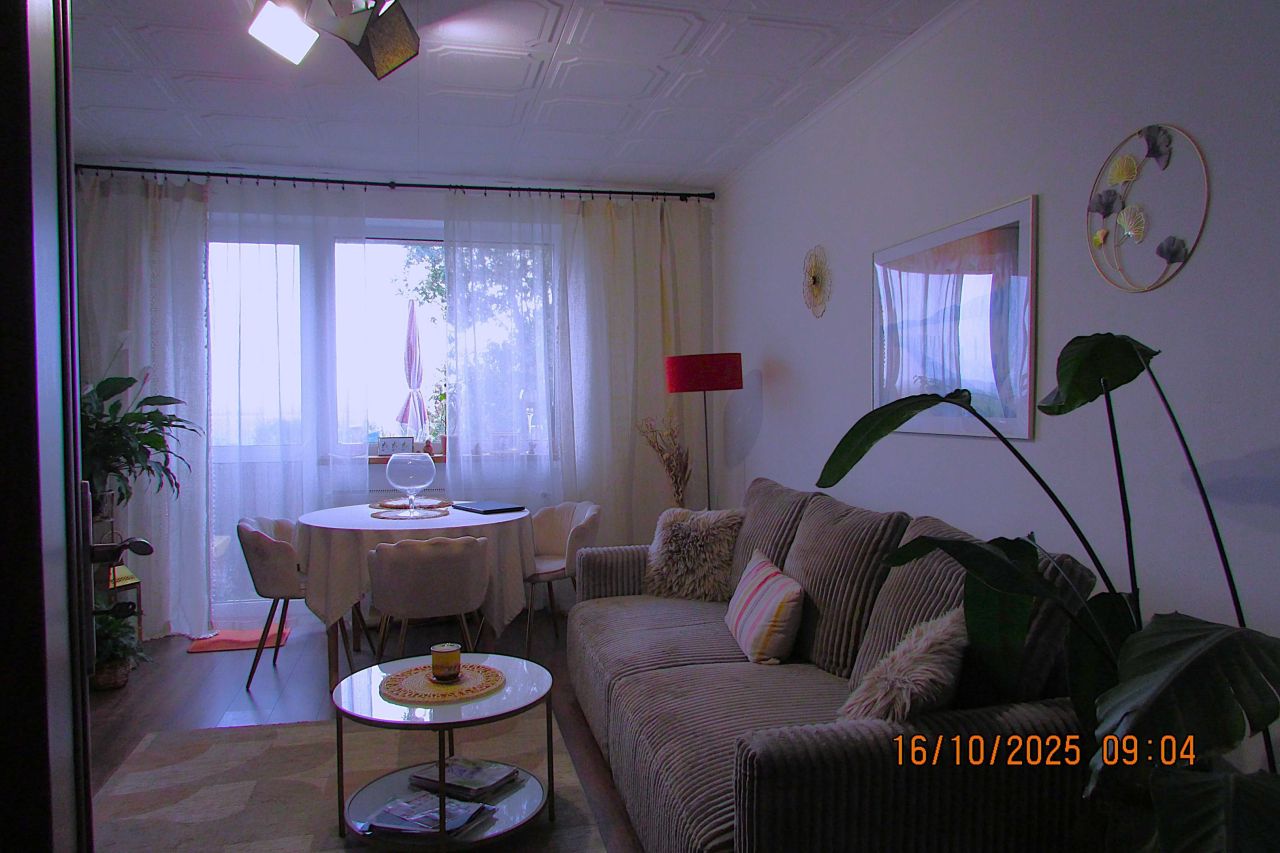 Mieszkanie 3-pokojowe Świtały. Zdjęcie 4