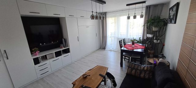 Mieszkanie 3-pokojowe Śrem. Zdjęcie 1