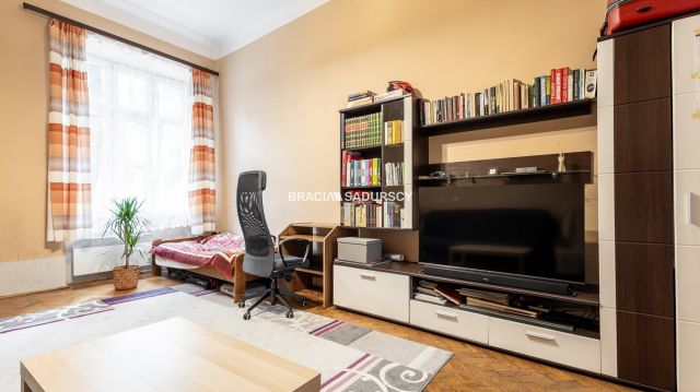 Mieszkanie 3-pokojowe Kraków Stare Miasto, ul. Paulińska. Zdjęcie 1