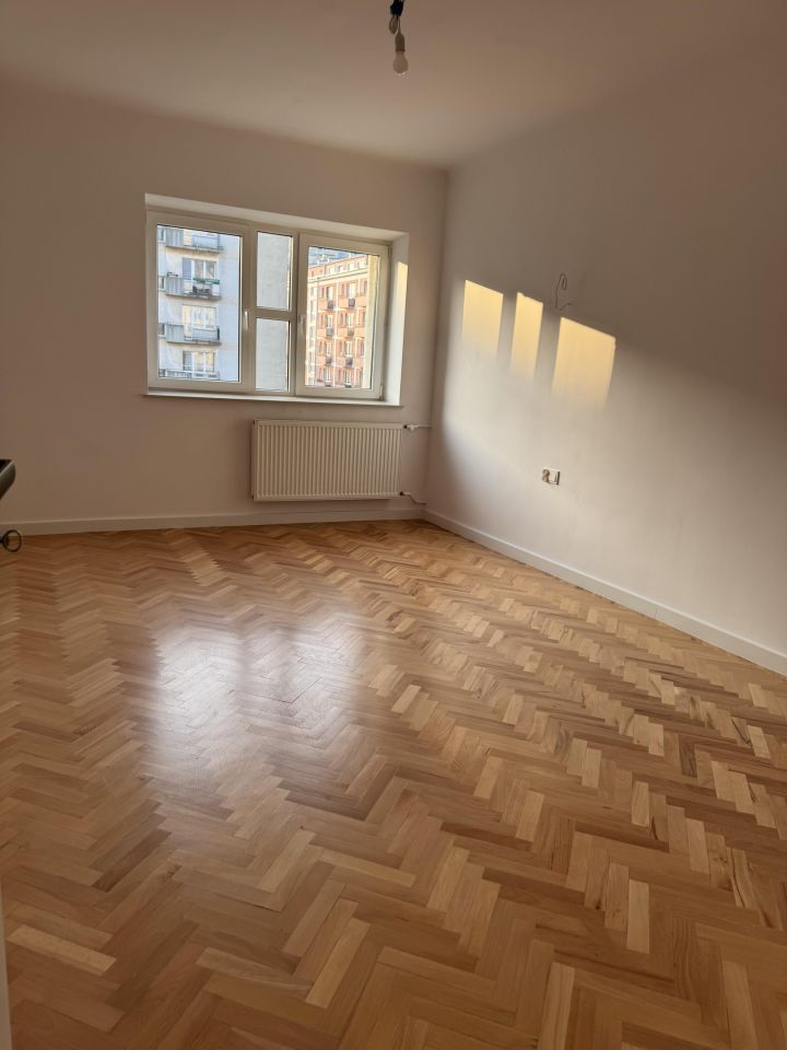 Mieszkanie 3-pokojowe Warszawa Śródmieście, al. "Solidarności". Zdjęcie 1