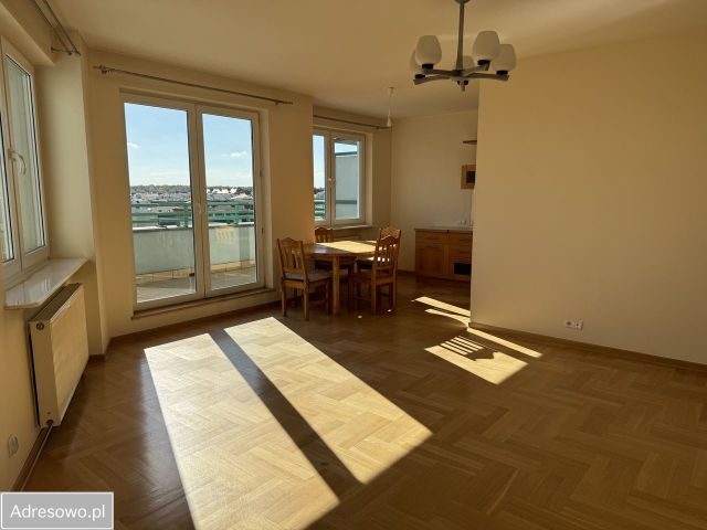 Mieszkanie 3-pokojowe Warszawa Kabaty. Zdjęcie 1