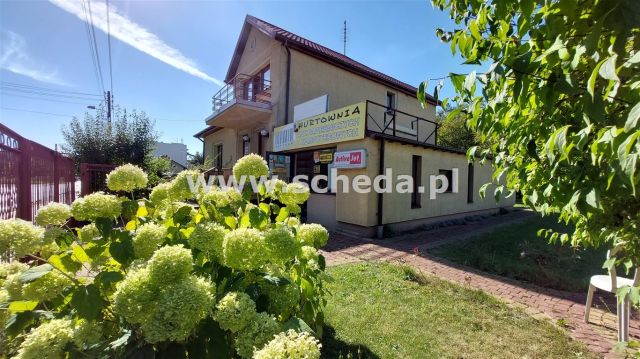 dom wolnostojący, 5 pokoi Kłomnice, ul. Strażacka. Zdjęcie 1