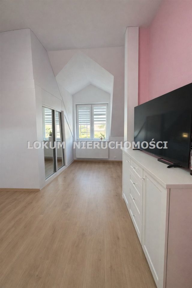 dom wolnostojący, 5 pokoi Pniówek, ul. Krucza. Zdjęcie 14