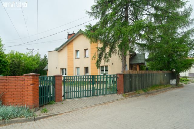 Mieszkanie 3-pokojowe Grodzisk Mazowiecki, ul. Czeremchowa. Zdjęcie 1