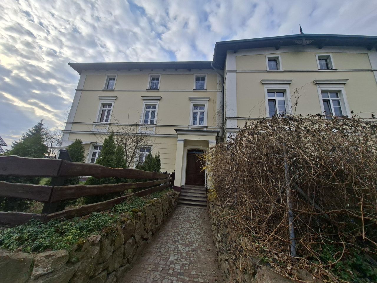 Mieszkanie 3-pokojowe Jelenia Góra Centrum, ul. Warszawska. Zdjęcie 2