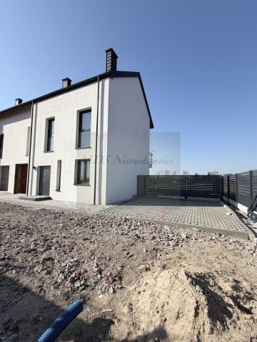 dom szeregowy, 5 pokoi Sobienie Szlacheckie. Zdjęcie 7