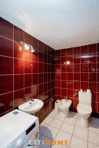 dom wolnostojący, 6 pokoi Łomianki. Zdjęcie 8