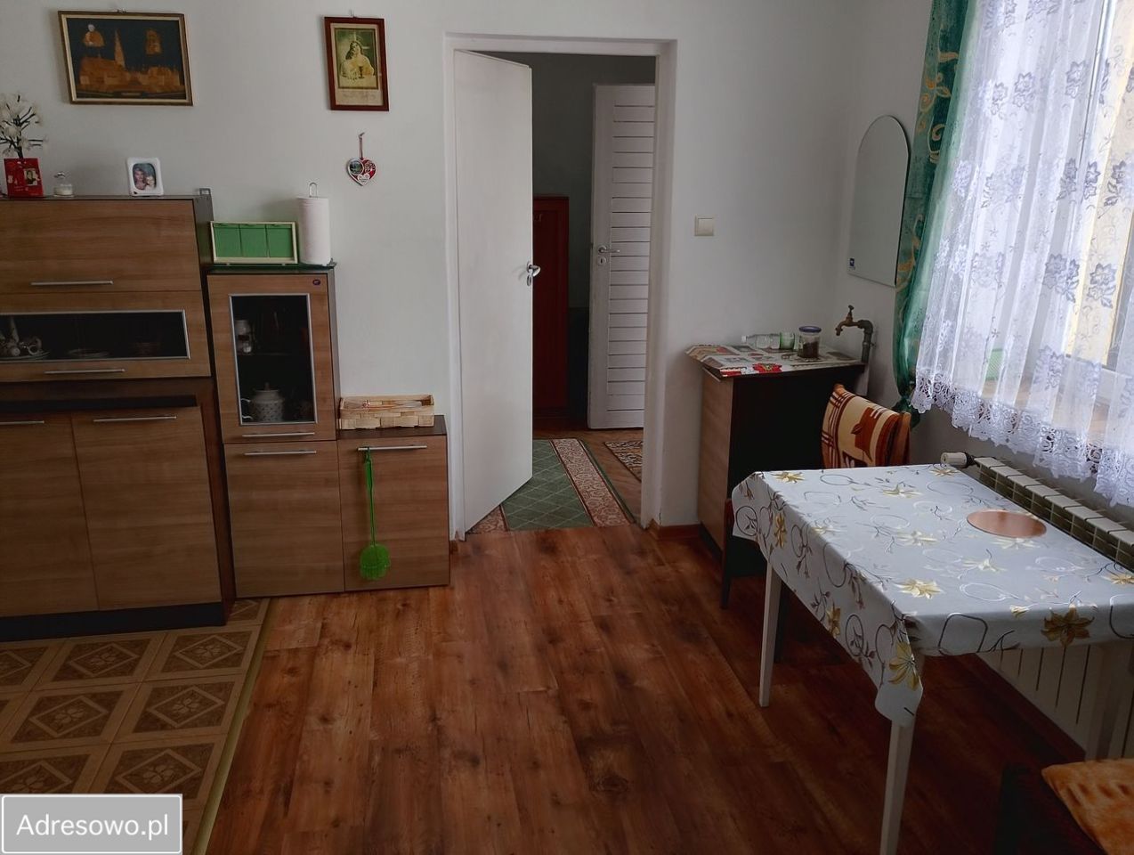 dom wolnostojący, 1 pokój Zagórze. Zdjęcie 9