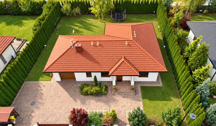 dom wolnostojący, 4 pokoje Jachranka, ul. Maciejki