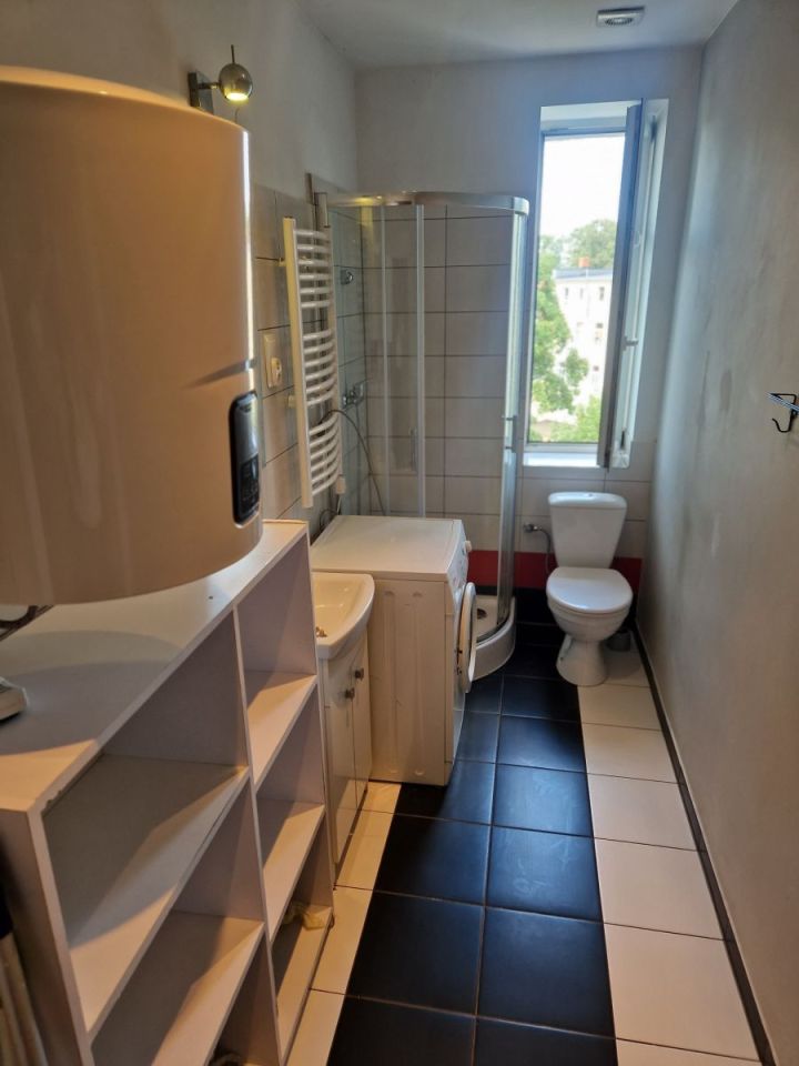 Mieszkanie 3-pokojowe Jelenia Góra, al. Wojska Polskiego. Zdjęcie 2