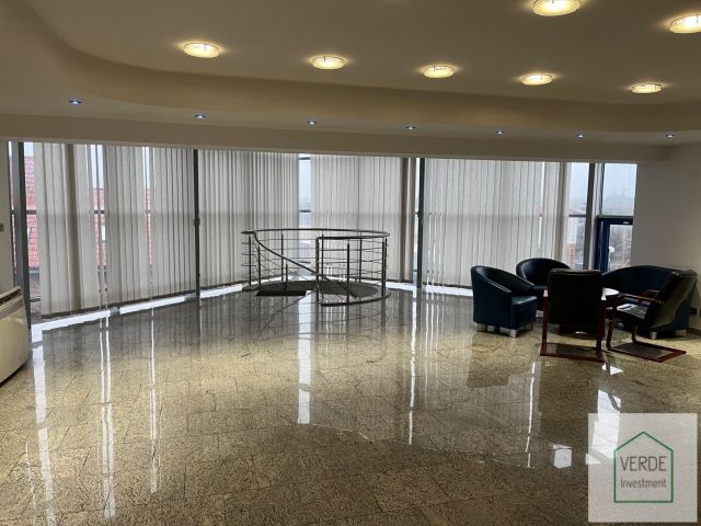 Hala/magazyn Biernatki, al. Flensa. Zdjęcie 5