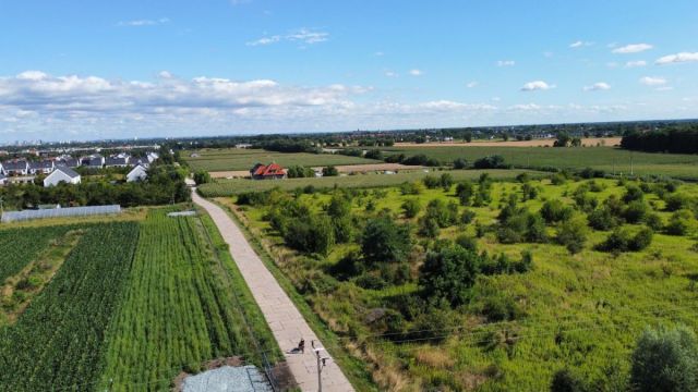 Działka inwestycyjna Iwiny, ul. Franza Petera Schuberta. Zdjęcie 1