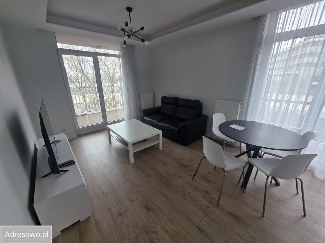 Mieszkanie 4-pokojowe Warszawa Gocławek, ul. Kokoryczki. Zdjęcie 1