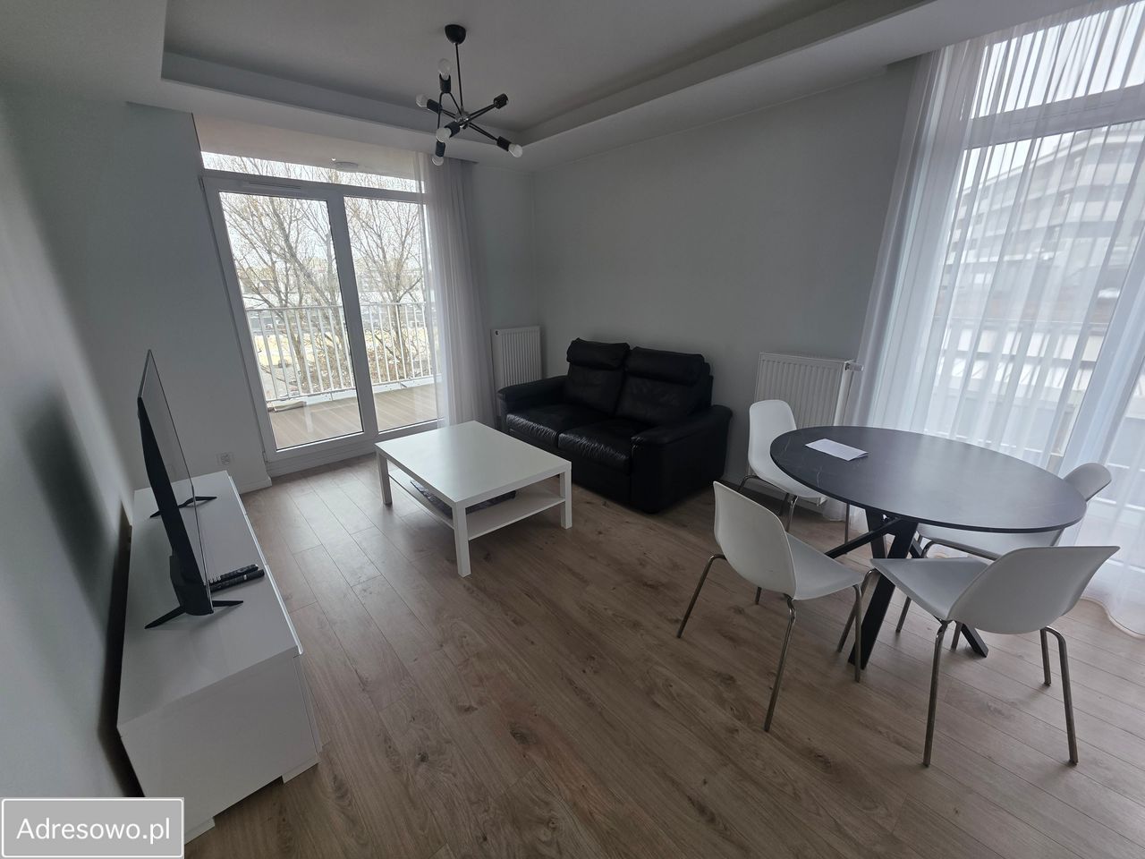 Mieszkanie 4-pokojowe Warszawa Gocławek, ul. Kokoryczki. Zdjęcie 1