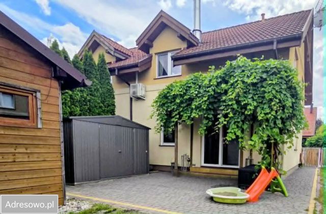 dom szeregowy, 3 pokoje Góra Kalwaria, ul. Jaśminowa. Zdjęcie 1