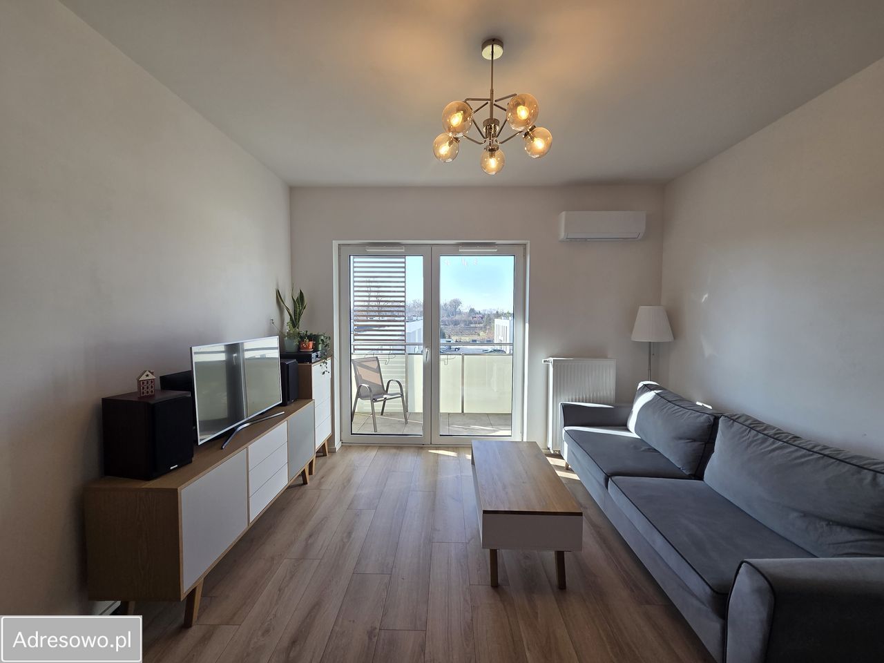 Mieszkanie 2-pokojowe Ożarów Mazowiecki. Zdjęcie 1