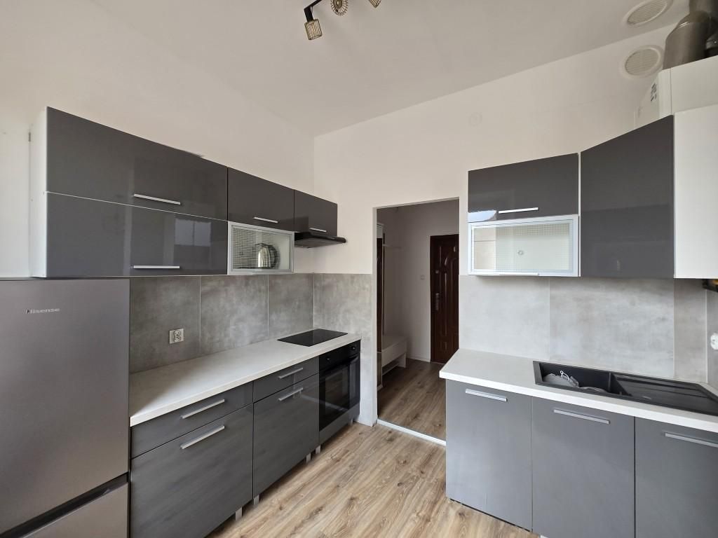 Mieszkanie 2-pokojowe Świebodzice, ul. Stefana Żeromskiego. Zdjęcie 1