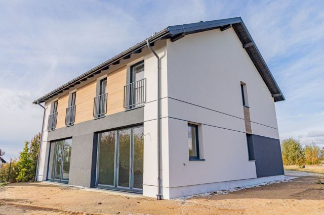 bliźniak, 4 pokoje Sychowo. Zdjęcie 2