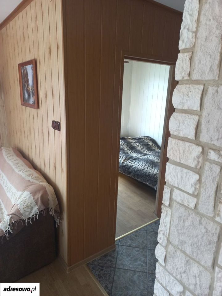 dom wolnostojący, 4 pokoje Mutne. Zdjęcie 13