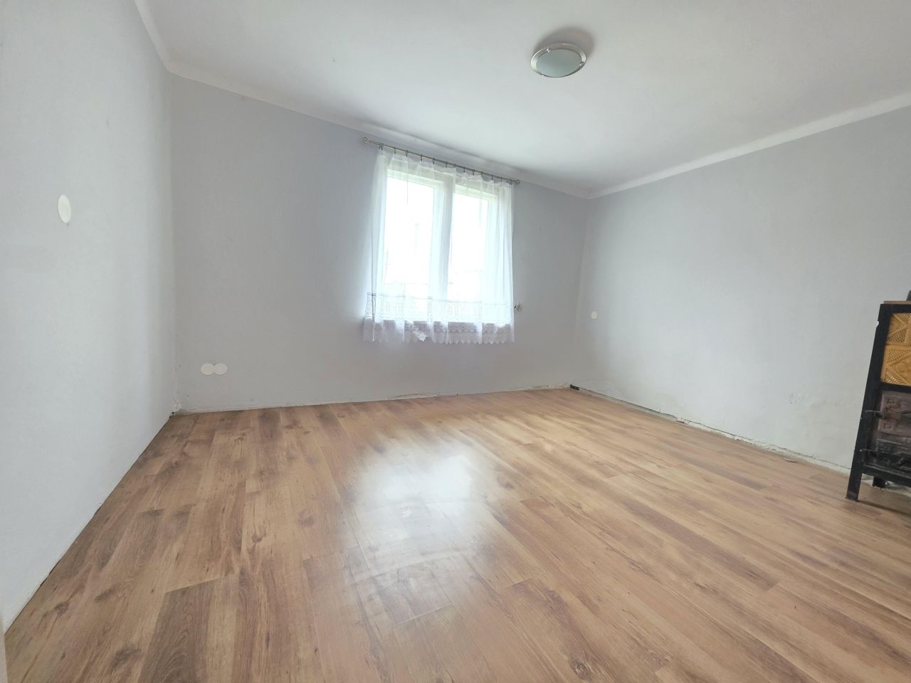 dom wolnostojący, 2 pokoje Kazimierza Wielka Rynek, ul. Wesoła. Zdjęcie 4