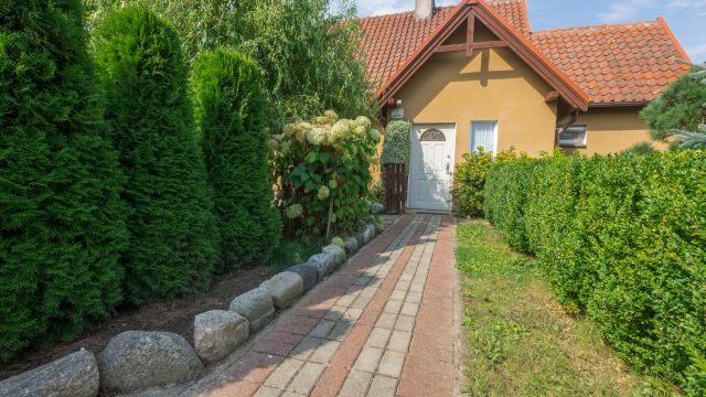 dom wolnostojący, 5 pokoi Zalewo, ul. Różana. Zdjęcie 1