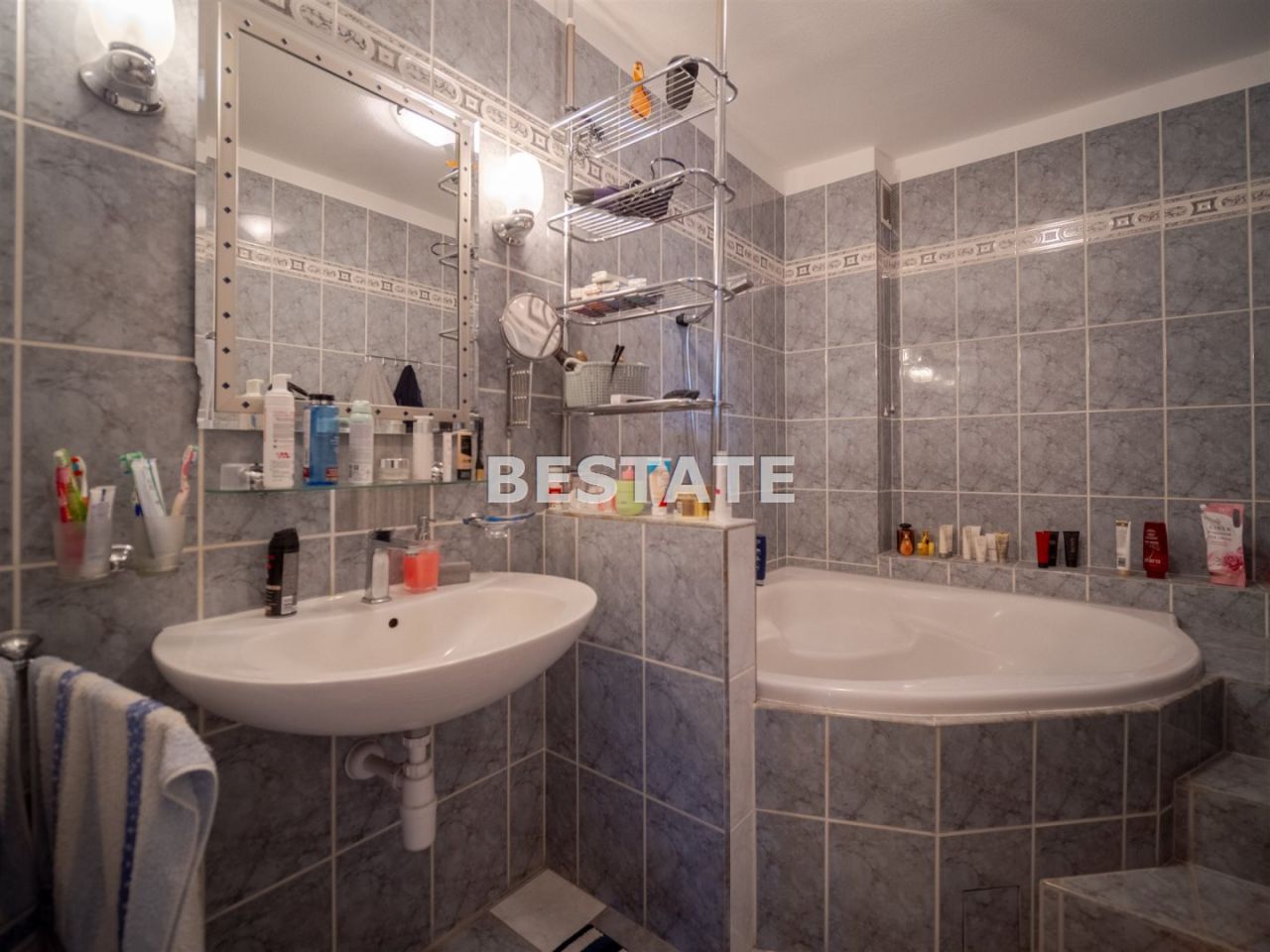 bliźniak, 6 pokoi Tarnów Krzyż. Zdjęcie 8