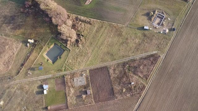 Działka budowlana Stronno. Zdjęcie 1