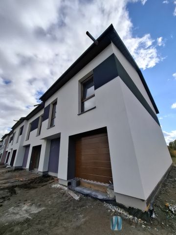 dom szeregowy, 5 pokoi Głosków. Zdjęcie 3