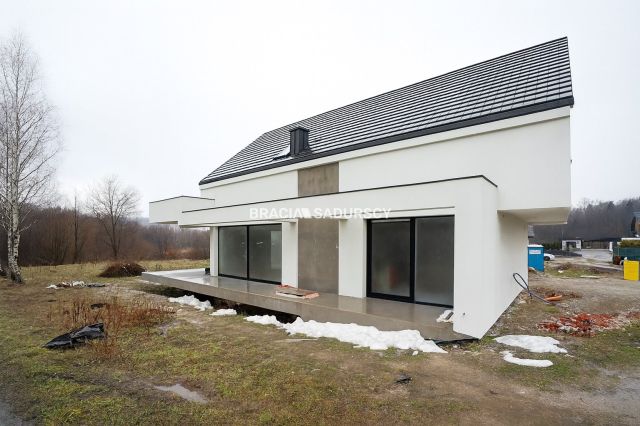 dom wolnostojący, 5 pokoi Zawada. Zdjęcie 3