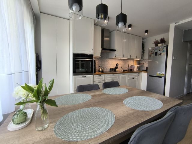 Mieszkanie 3-pokojowe Brzeziny, ul. Frycza Modrzewskiego. Zdjęcie 1