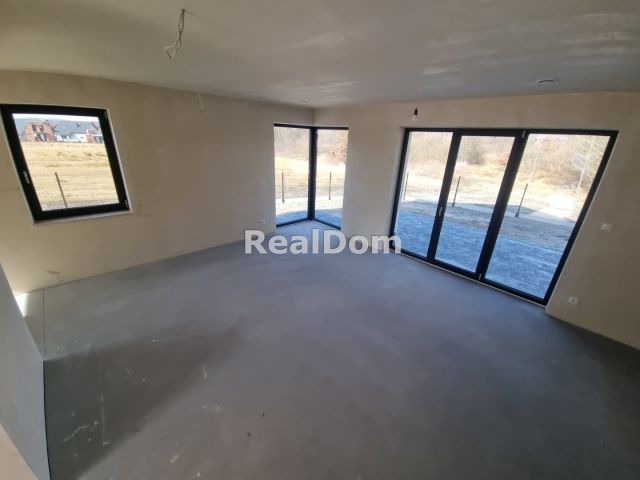 dom wolnostojący, 4 pokoje Liszki, ul. Krakowska. Zdjęcie 9